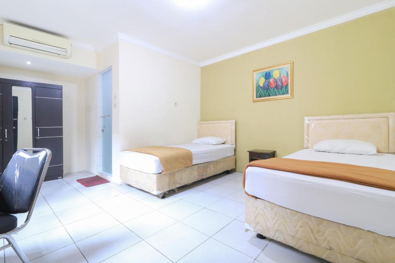 Ams Hotel Koja Jakarta Exteriör bild