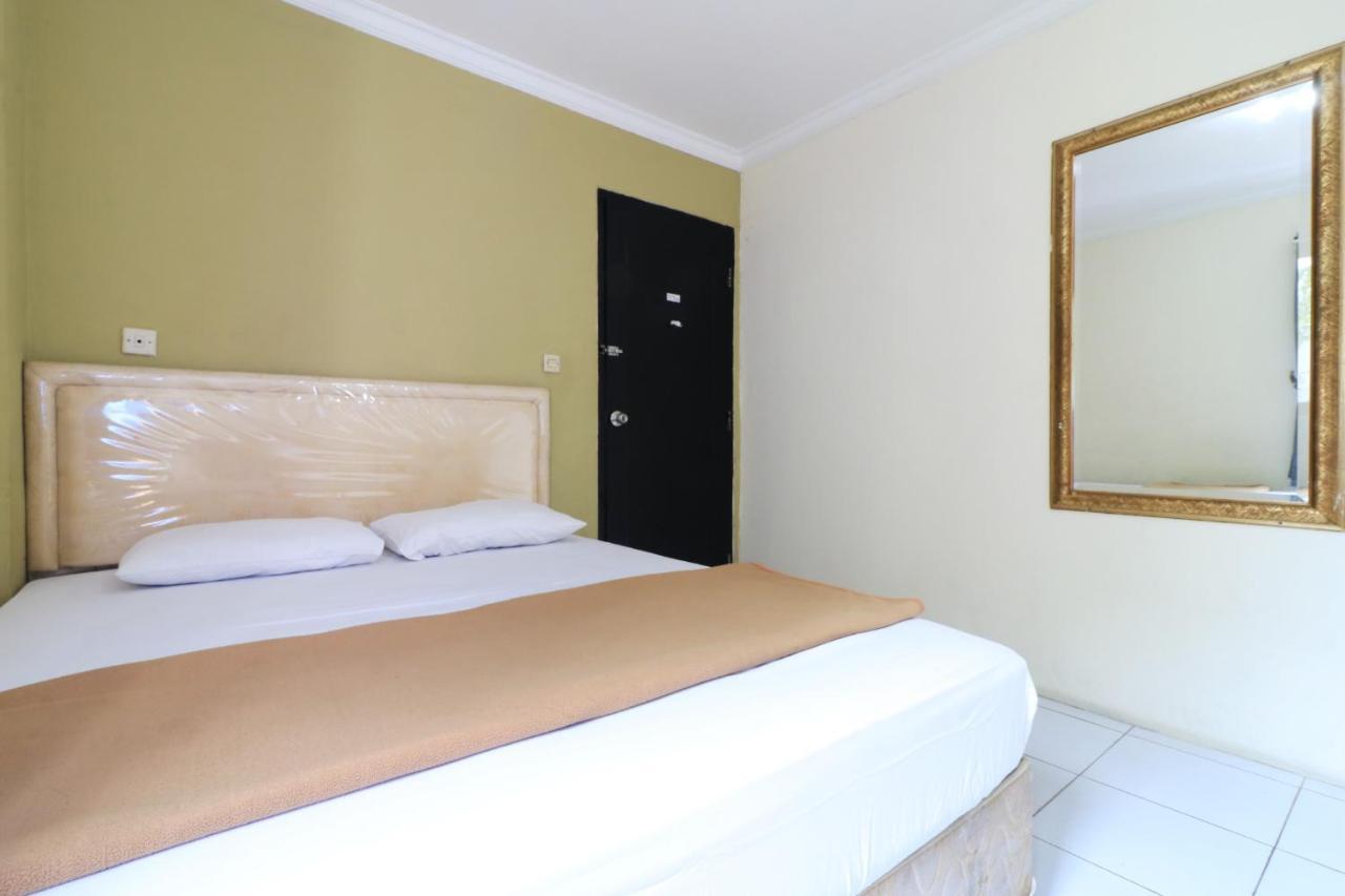 Ams Hotel Koja Jakarta Exteriör bild