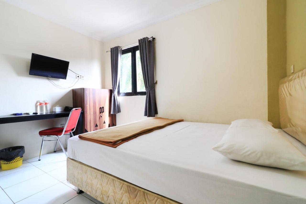 Ams Hotel Koja Jakarta Exteriör bild